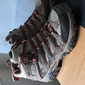 MERRELL MOAB 3 MID "BUNGEE CORD" WOMENS WATERPROOF HIKING SHOES SIZE 8.5
